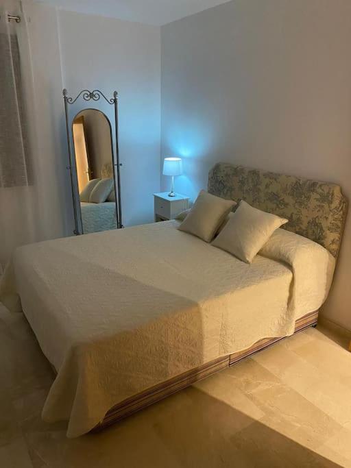 Central Estepona 3 Bed Apt With Pool And Parking Exteriör bild