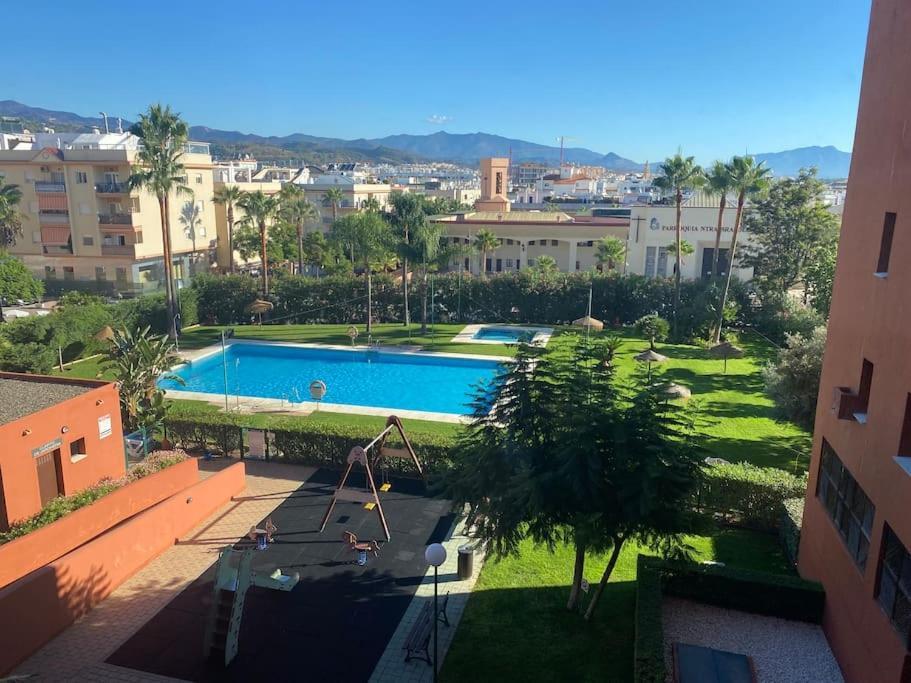 Central Estepona 3 Bed Apt With Pool And Parking Exteriör bild