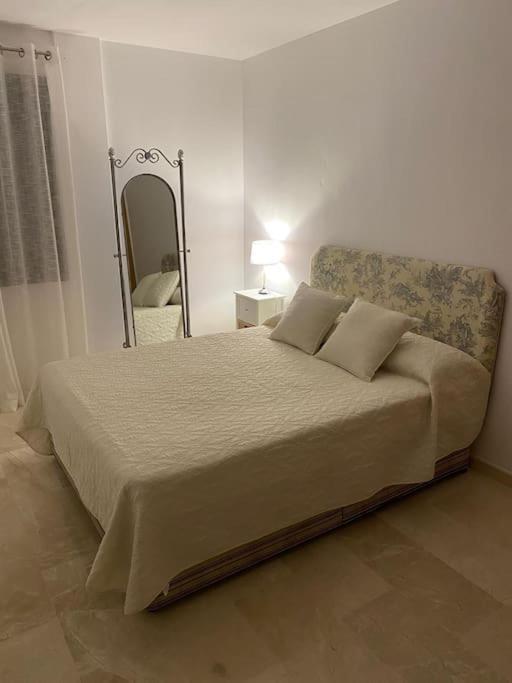 Central Estepona 3 Bed Apt With Pool And Parking Exteriör bild