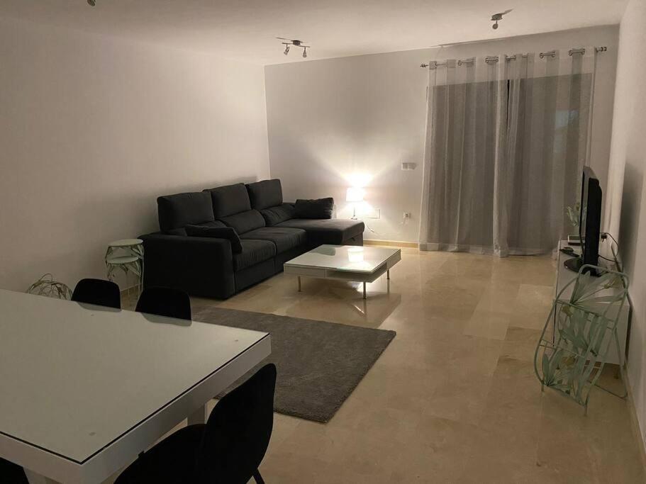 Central Estepona 3 Bed Apt With Pool And Parking Exteriör bild